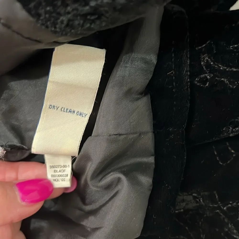 Old Navy Womens Black Jacket Size Small Tie Front Floral Embroidered Velvet Crop - Picture 9 of 10